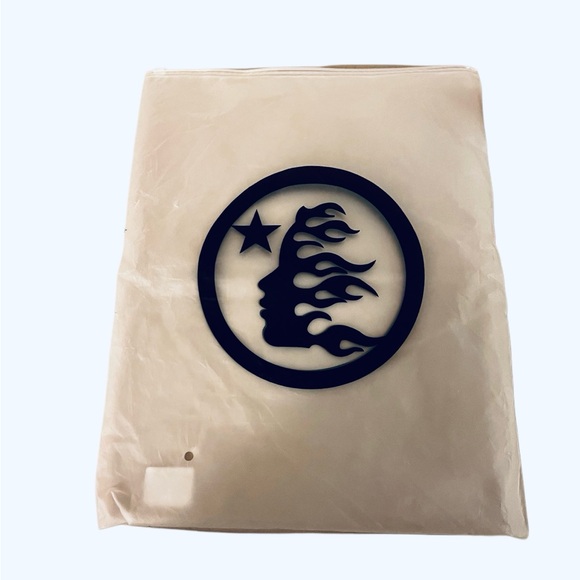 Hellstar Flame Pink Shorts - Picture 2 of 2